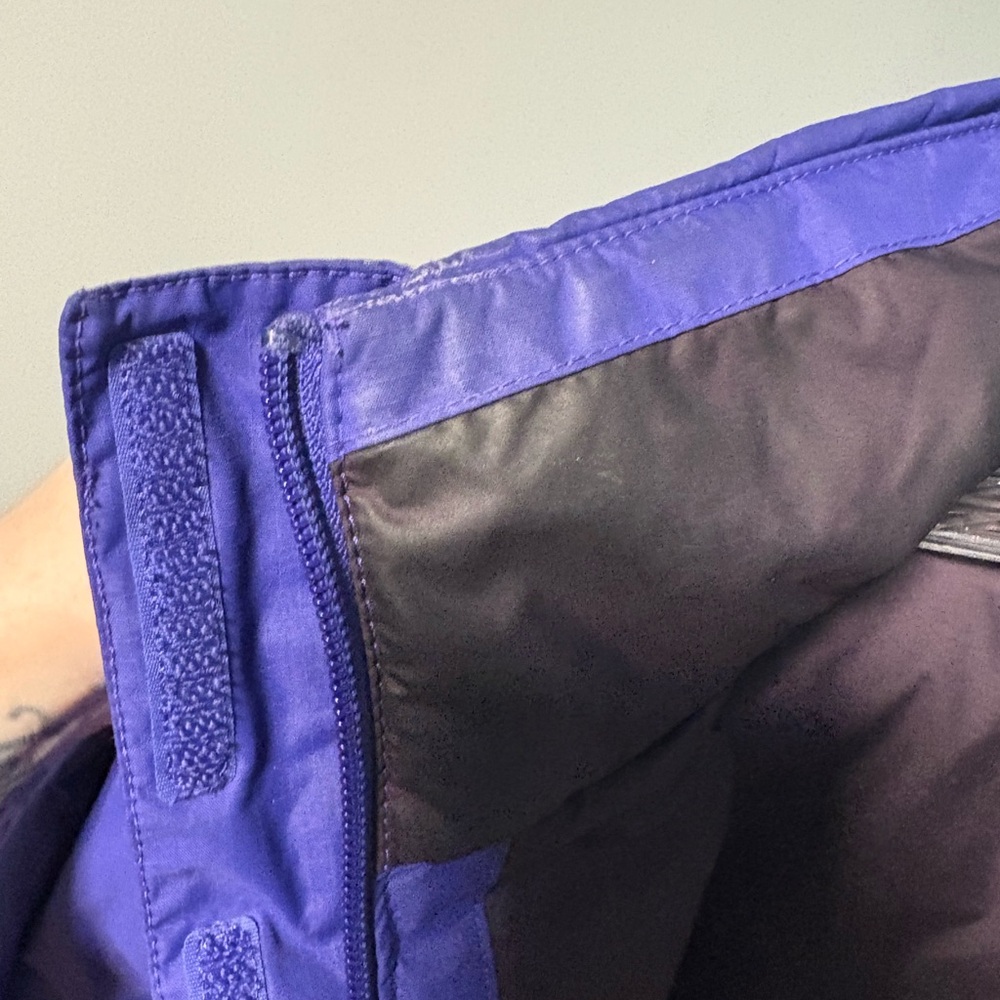 The North Face Violet Women’s Resolve Insulated Jacket - Picture 8 of 8